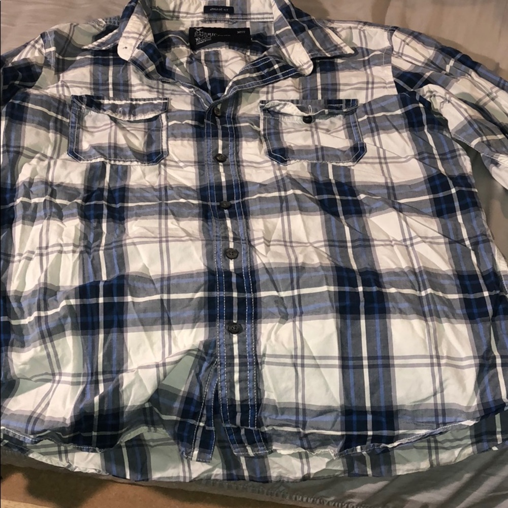 Buttoned up long sleeve shirt